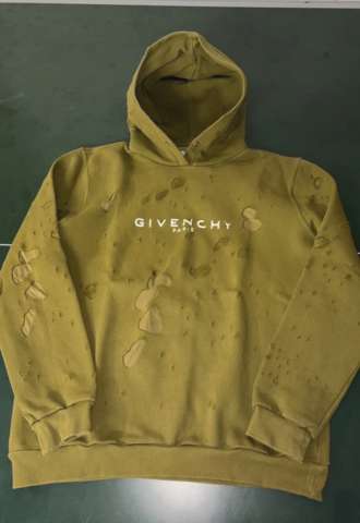 https://www.vipluxury.sk/Givenchy mikina