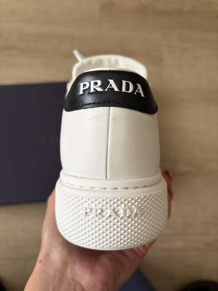 Prada tenisky