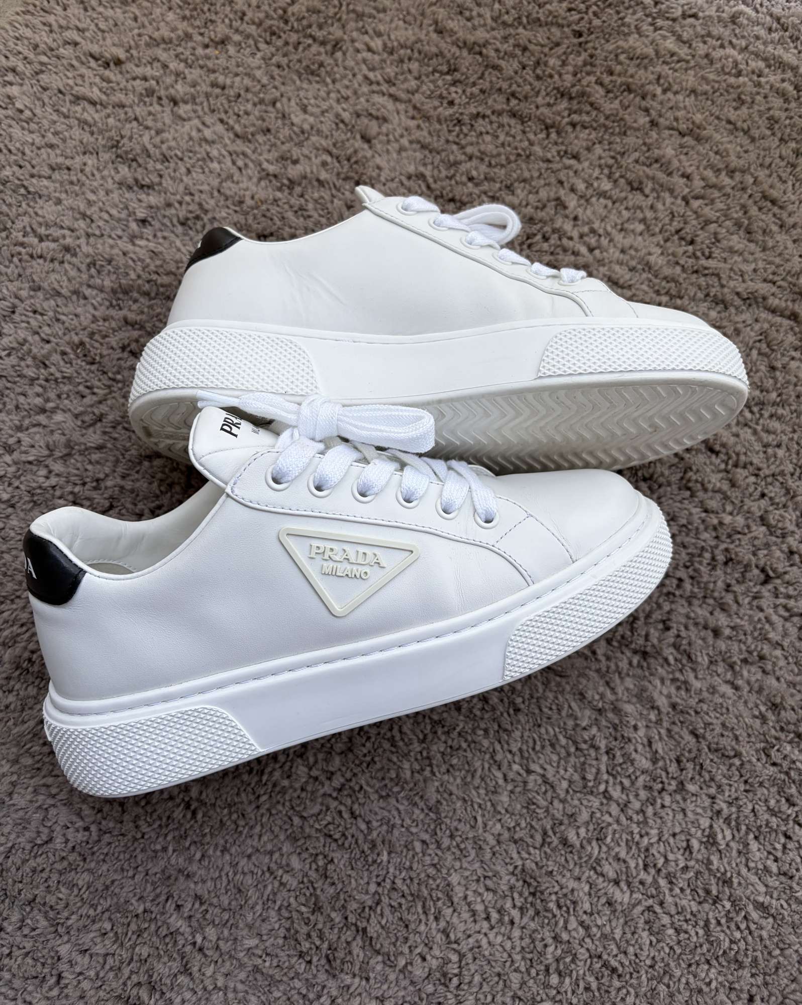 Prada tenisky