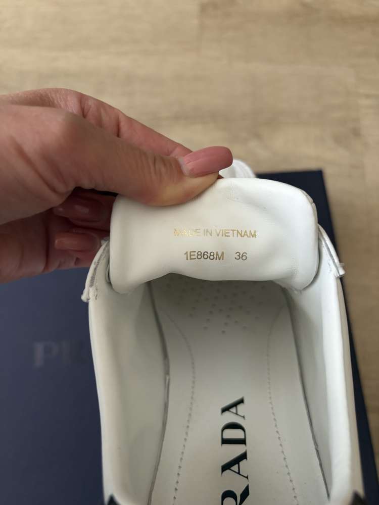 Prada tenisky