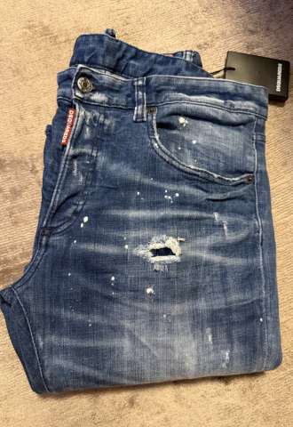 https://www.vipluxury.sk/Jeans DSQ2