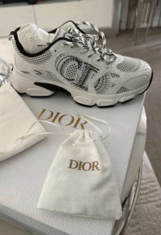 https://www.vipluxury.sk/Dior tenisky