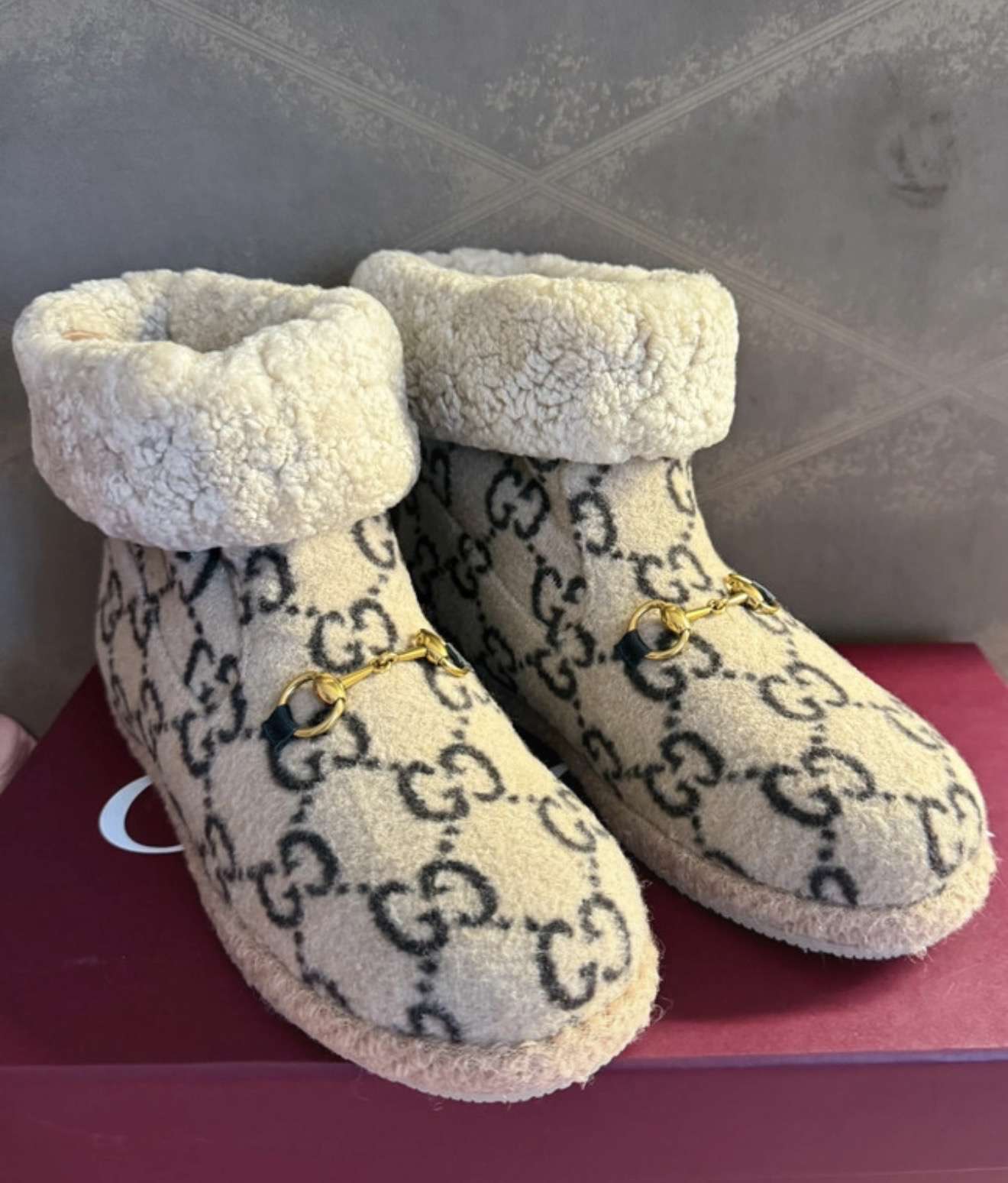 Gucci snehule