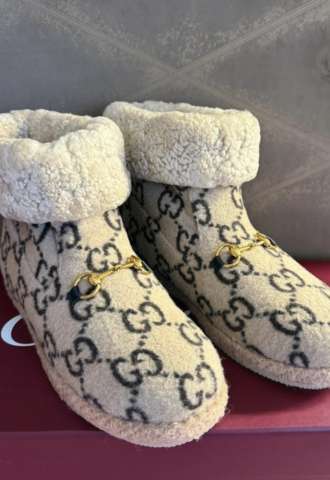https://www.vipluxury.sk/Gucci snehule
