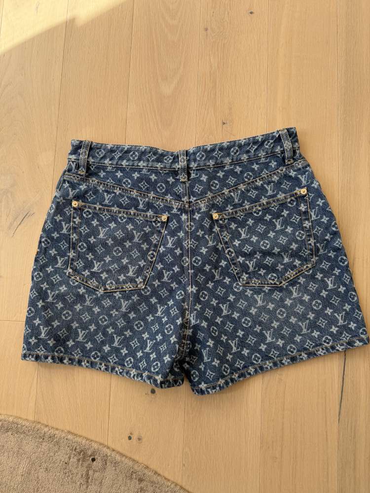 Louis Vuitton kraťase