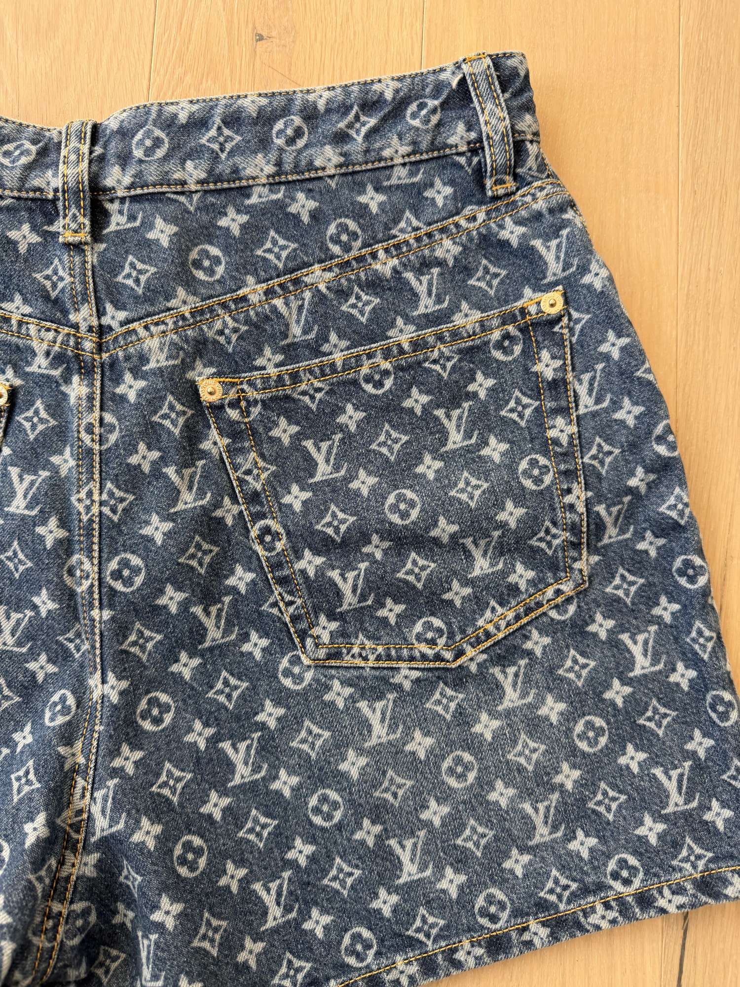 Louis Vuitton kraťase
