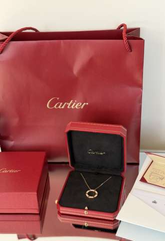 https://www.vipluxury.sk/Cartie love pendant náhrdnelnik