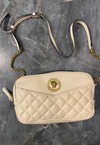 https://www.vipluxury.sk/Versace kabelka