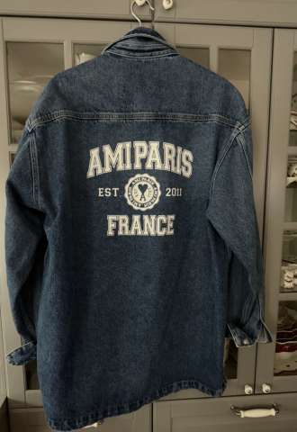 https://www.vipluxury.sk/Predám novú riflovú oversize bundu Ami Paris