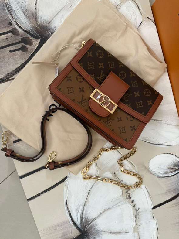 Louis Vuitton Dauphine MM
