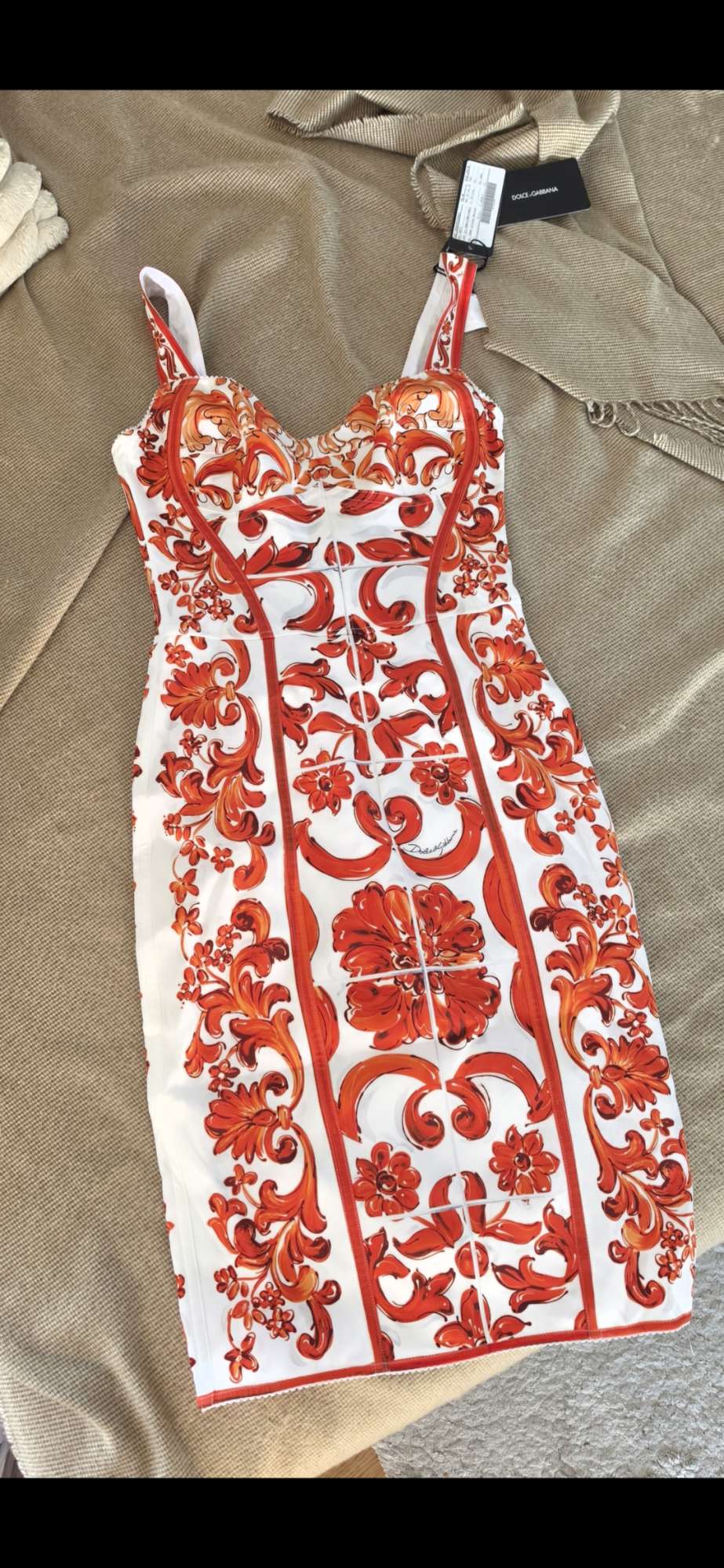 Dolce & Gabbana čisto nové šaty