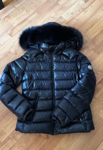 https://www.vipluxury.sk/Moncler bunda
