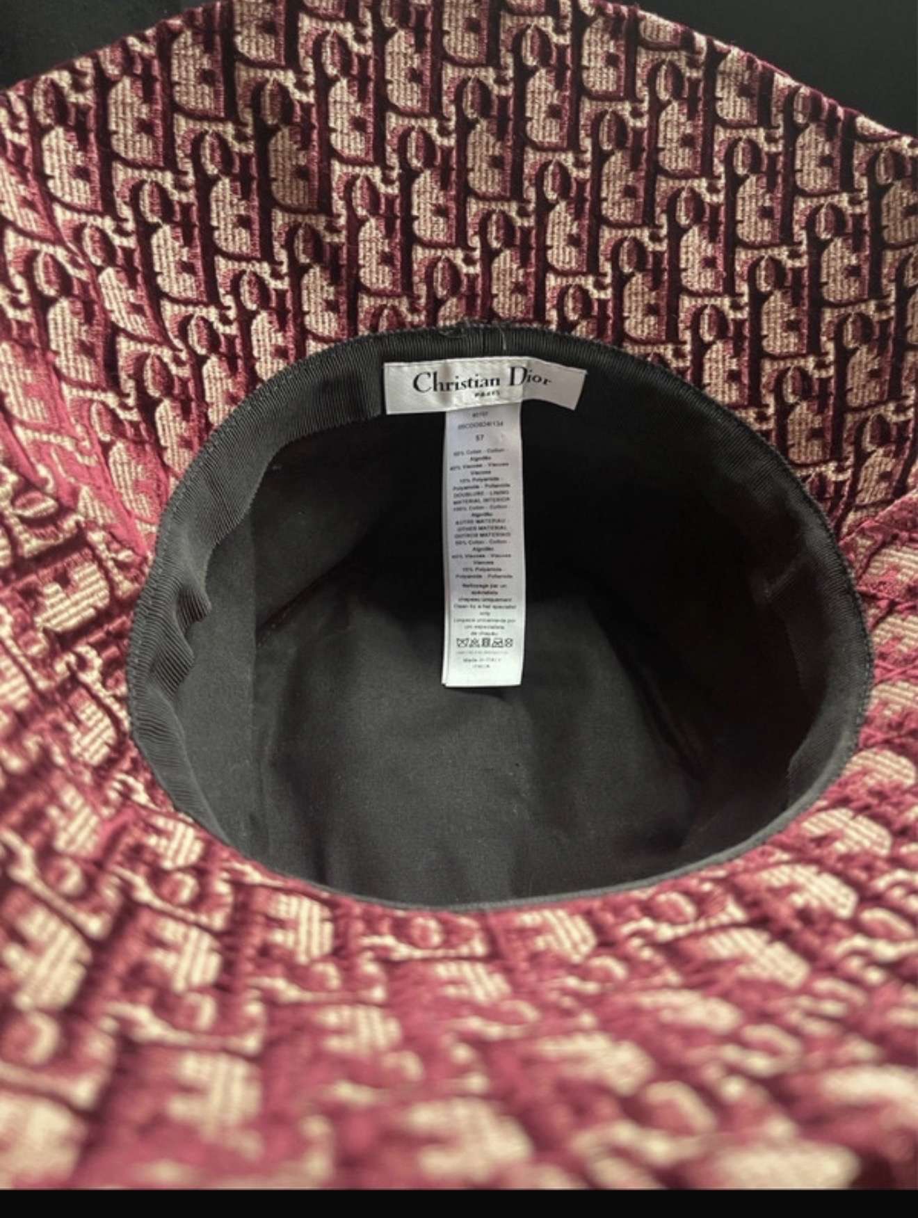 Dior klobúk
