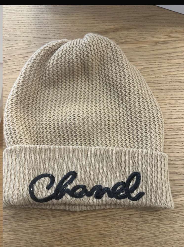 Chanel čiapka