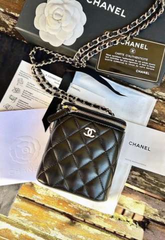 https://www.vipluxury.sk/Chanel mini Vanity