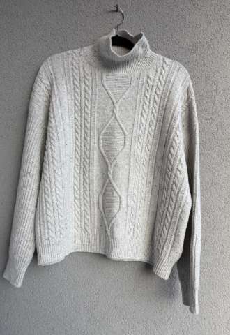 https://www.vipluxury.sk/Max Mara nový vlnený sveter, polorolák , pc 235€