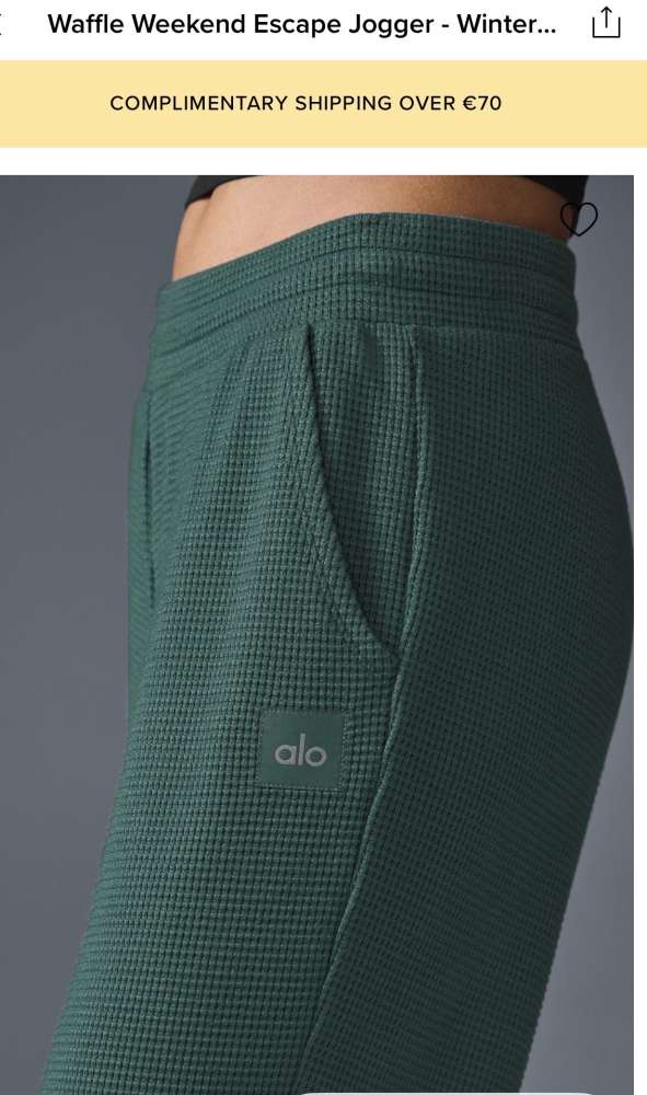 Alo Yoga weekend jogger tepláky - winter ivy farba