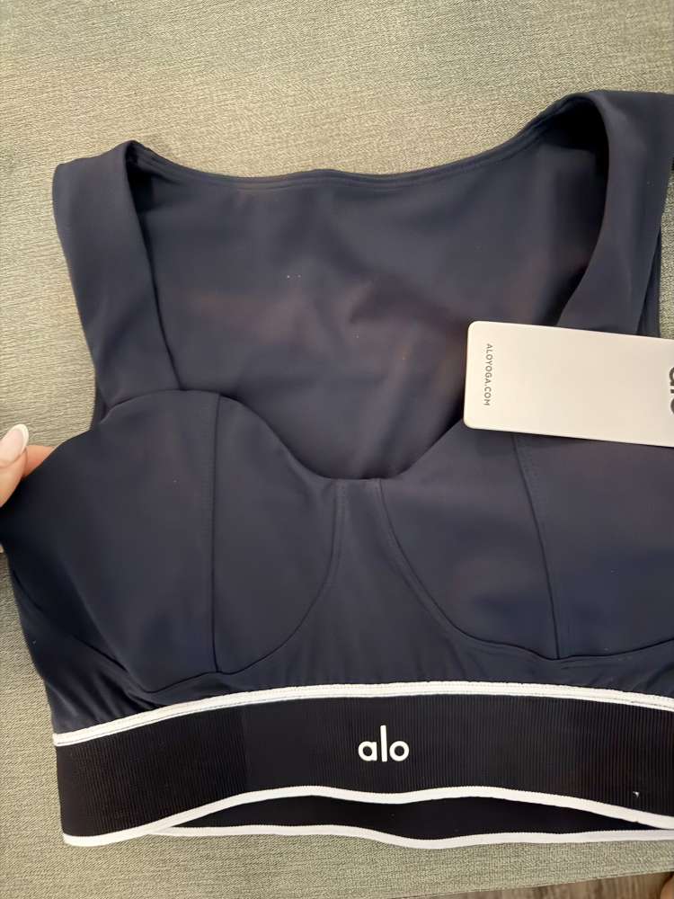Alo Yoga športový top