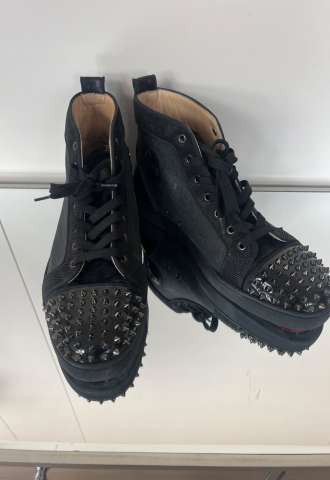 https://www.vipluxury.sk/Louboutin tenisky