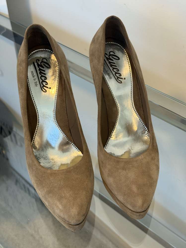 Gucci lodicky