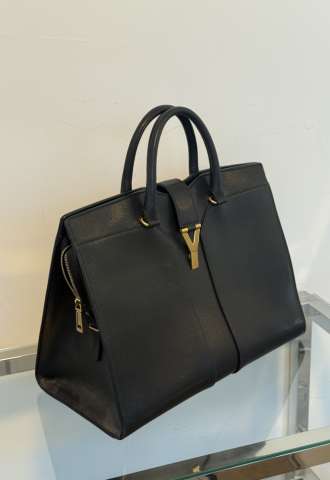 https://www.vipluxury.sk/Saint Laurent Cabas Chyc Kabelka