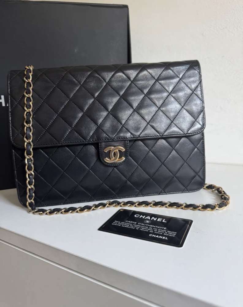 Chanel flap bag single