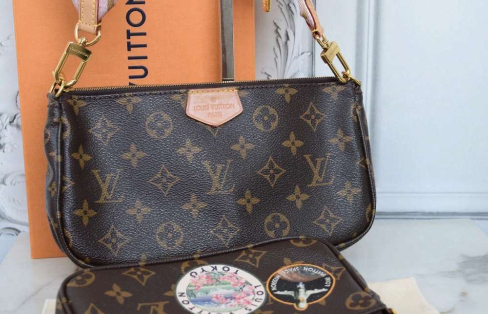 Louis Vuitton Multipochetta