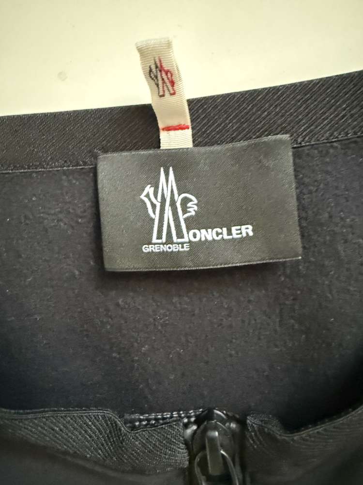 Moncler  vesta s