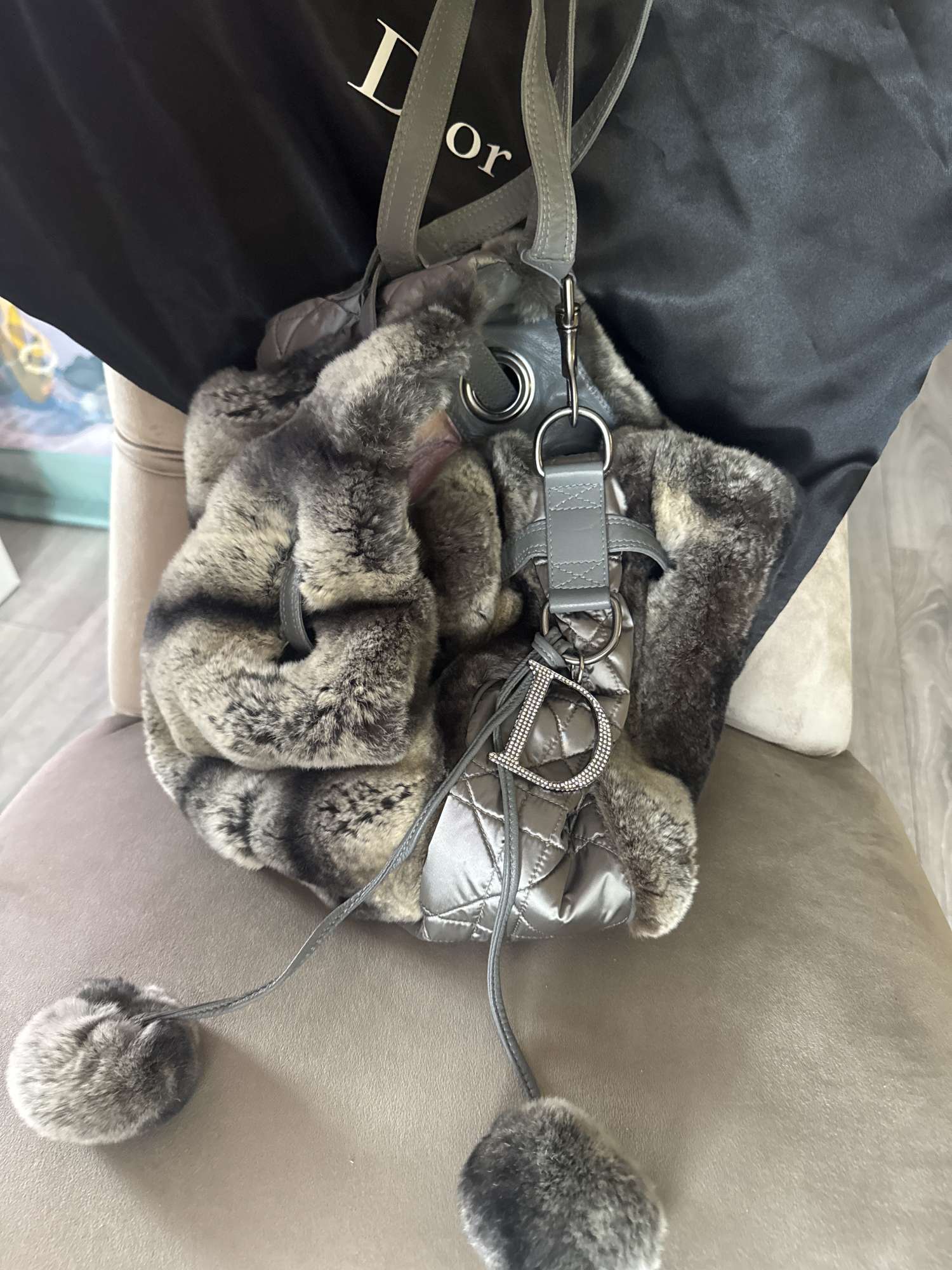 Dior limitovaná edice činčila