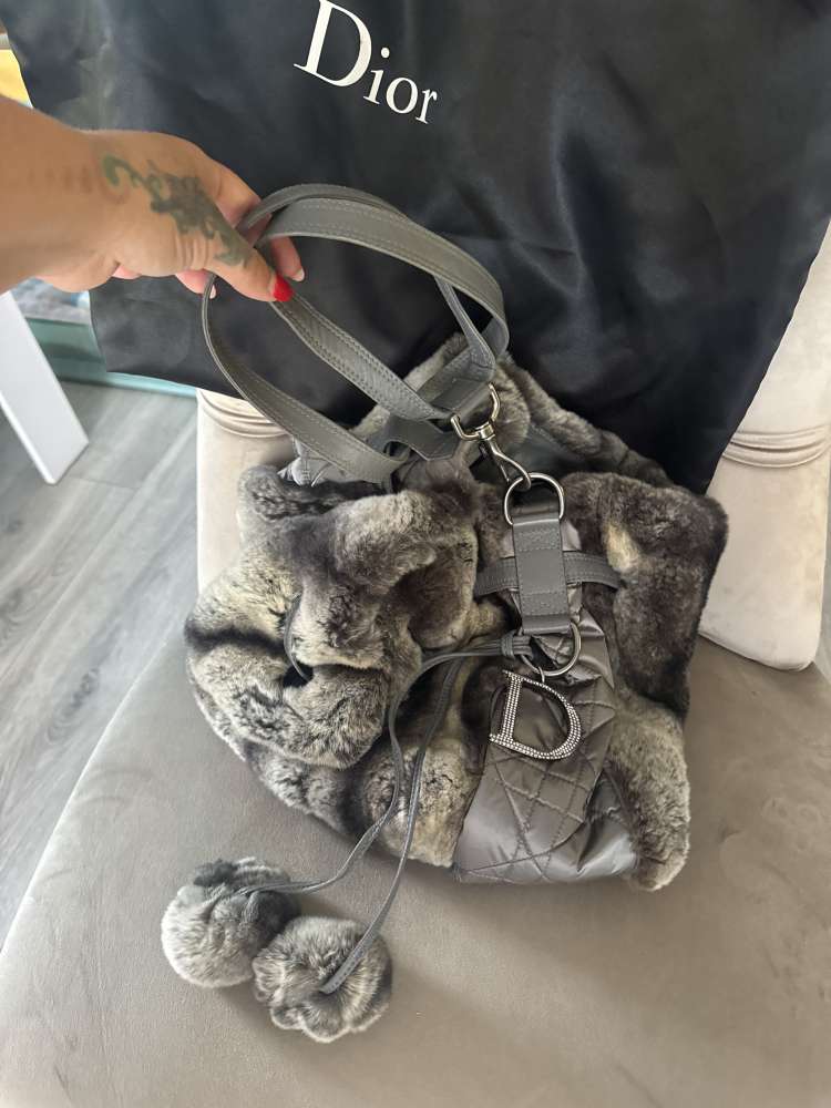 Dior limitovaná edice činčila