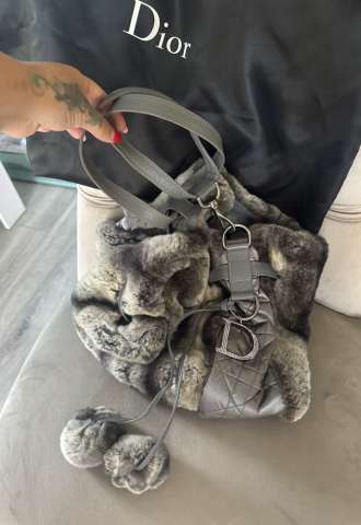 https://www.vipluxury.sk/Dior limitovaná edice činčila