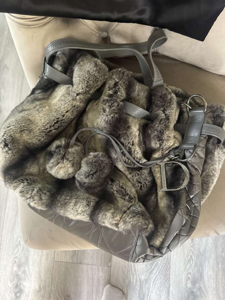 Dior limitovaná edice činčila