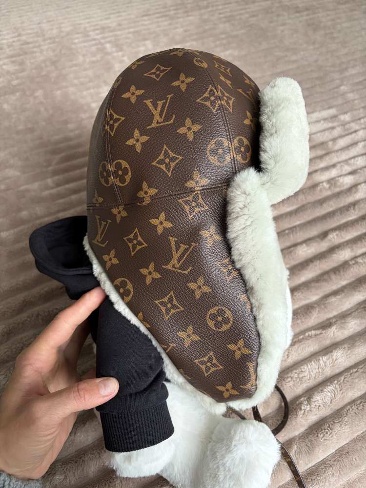 Louis vuitton čiapka