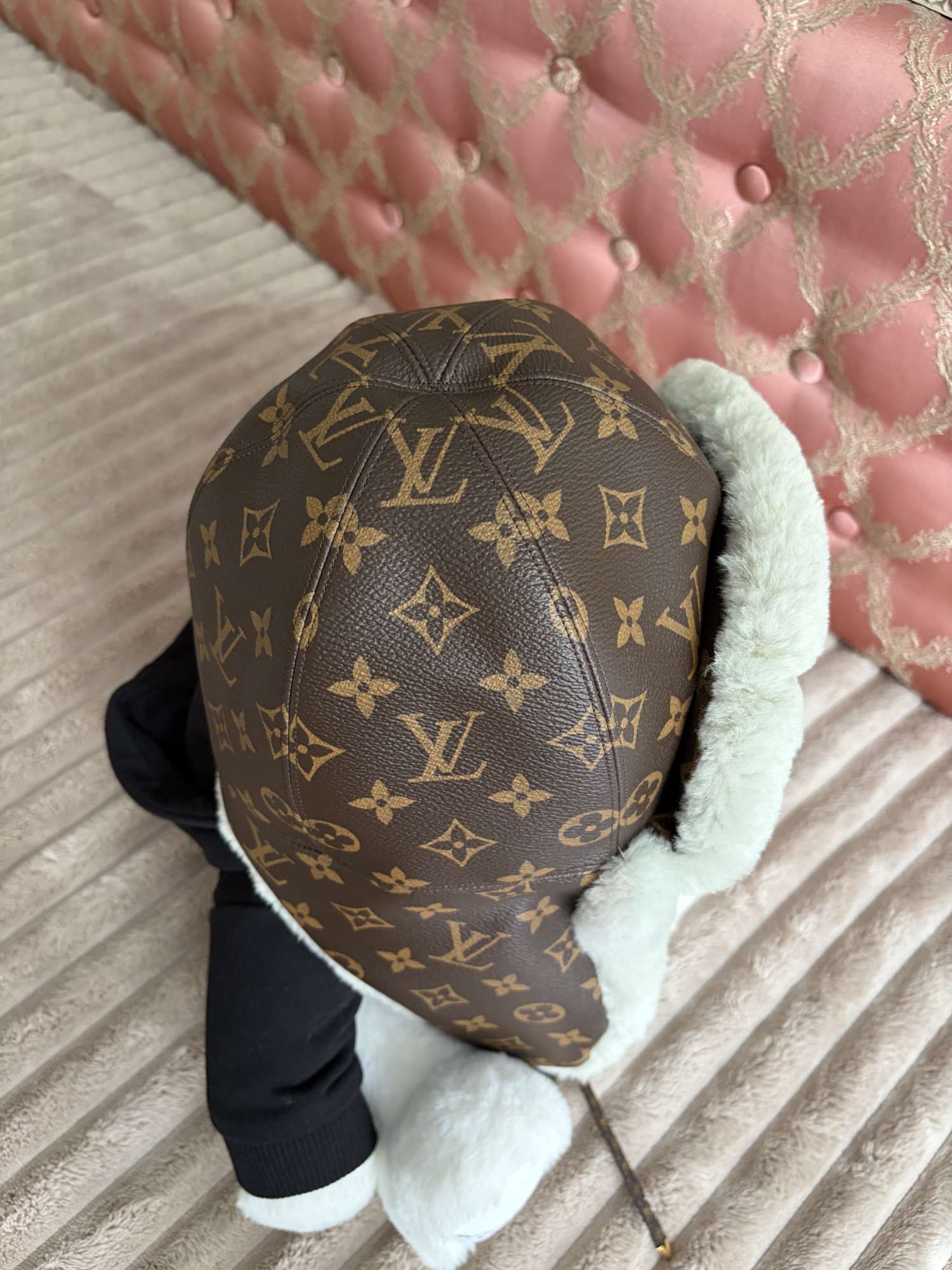 Louis vuitton čiapka