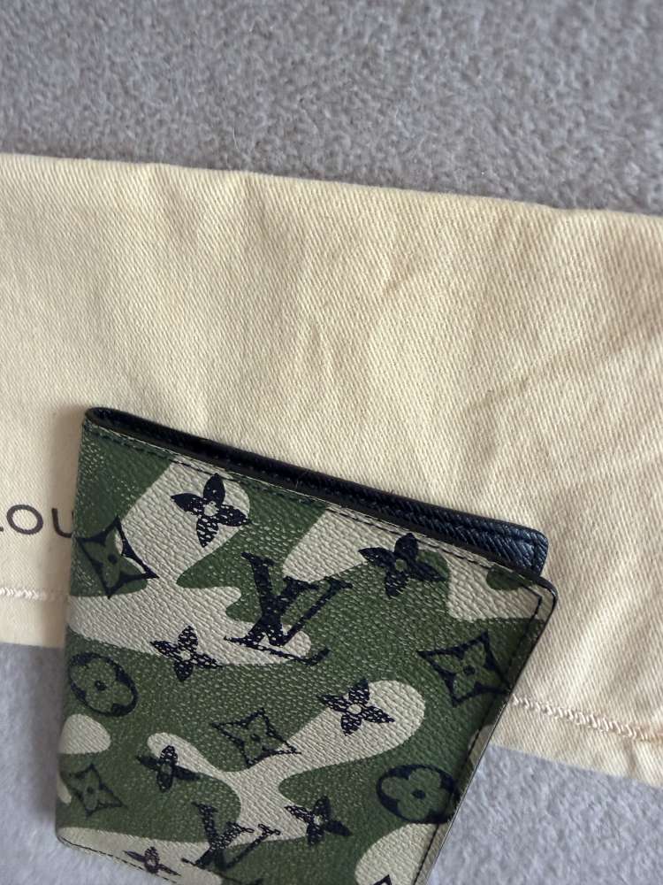 Louis Vuitton penazenka