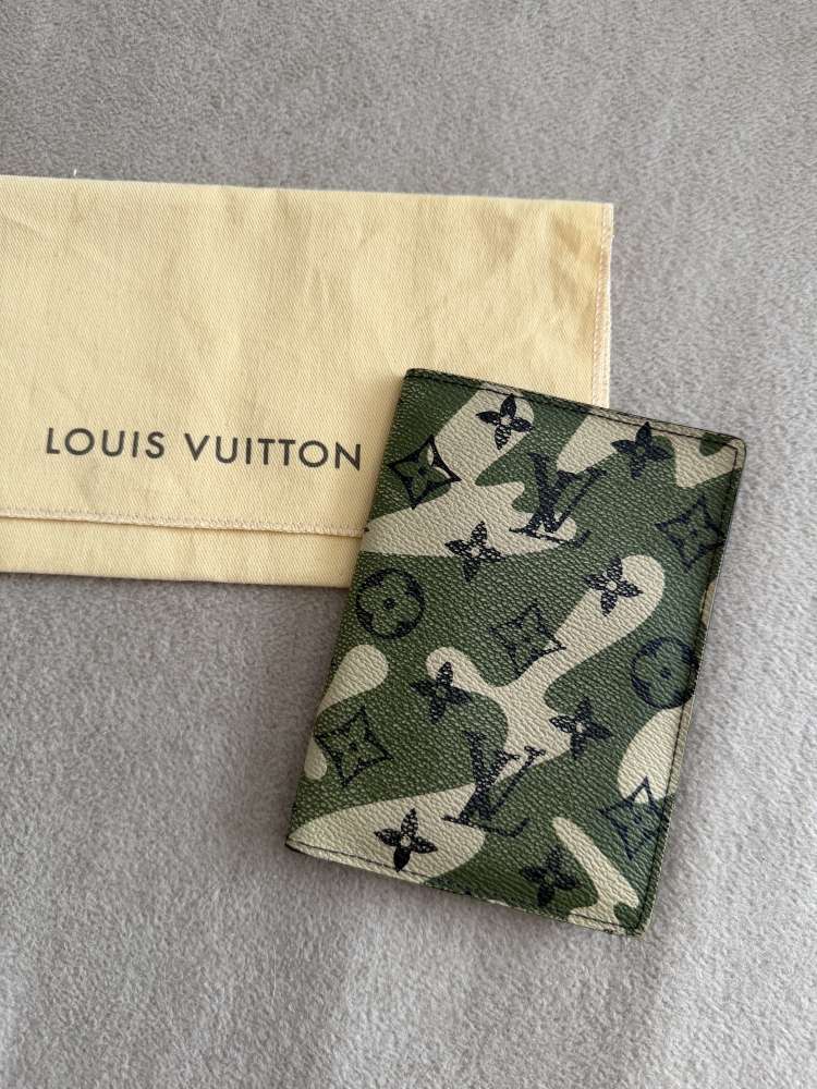 Louis Vuitton penazenka