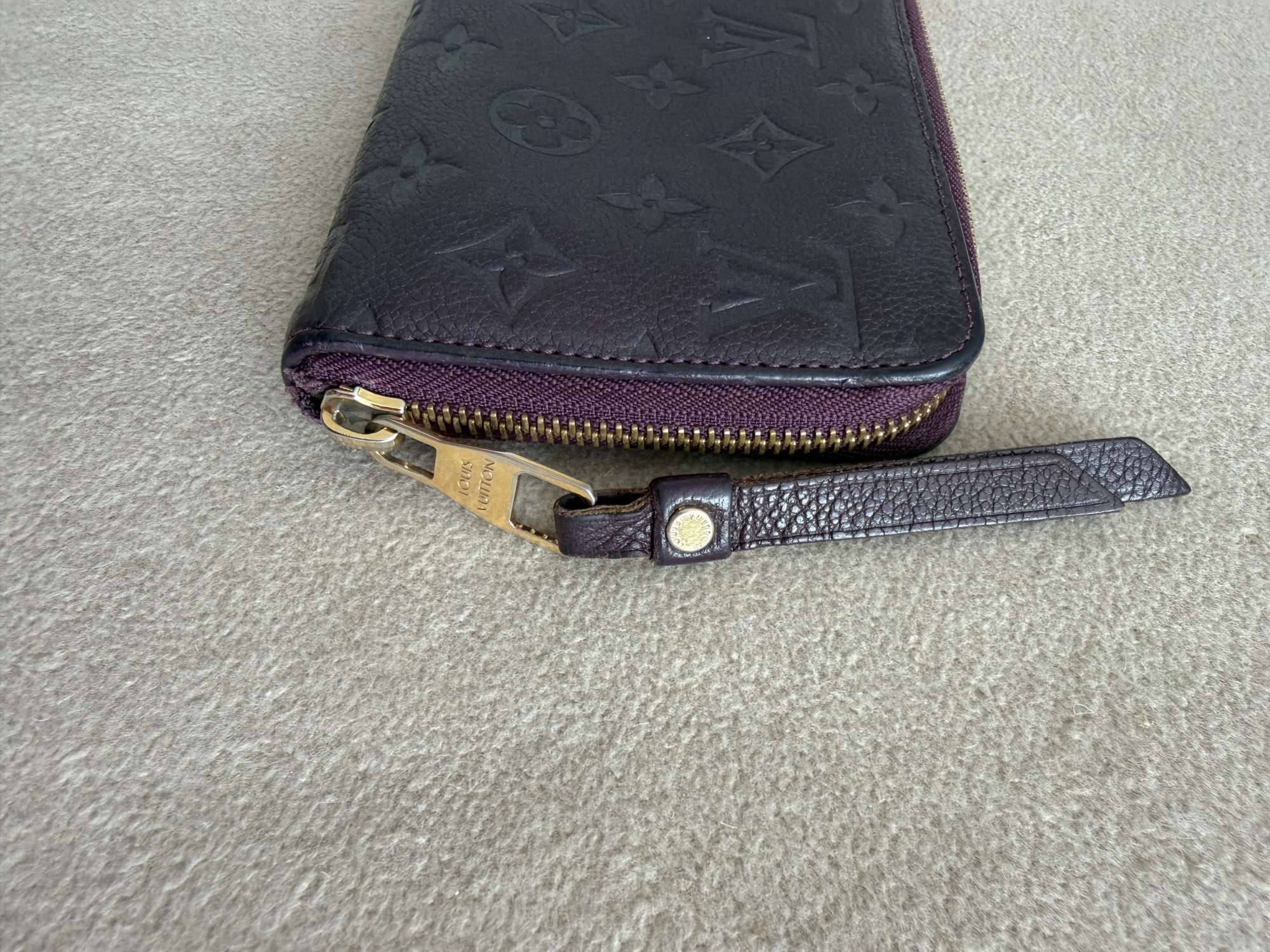 Louis Vuitton zippy penazenka