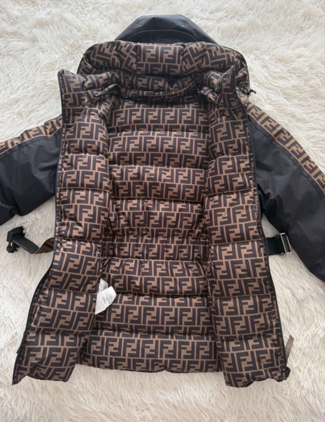 Fendi obojstranná Bunda