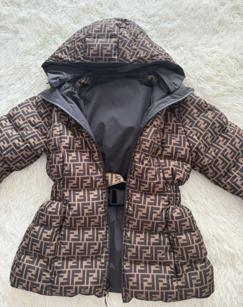 Fendi obojstranná Bunda