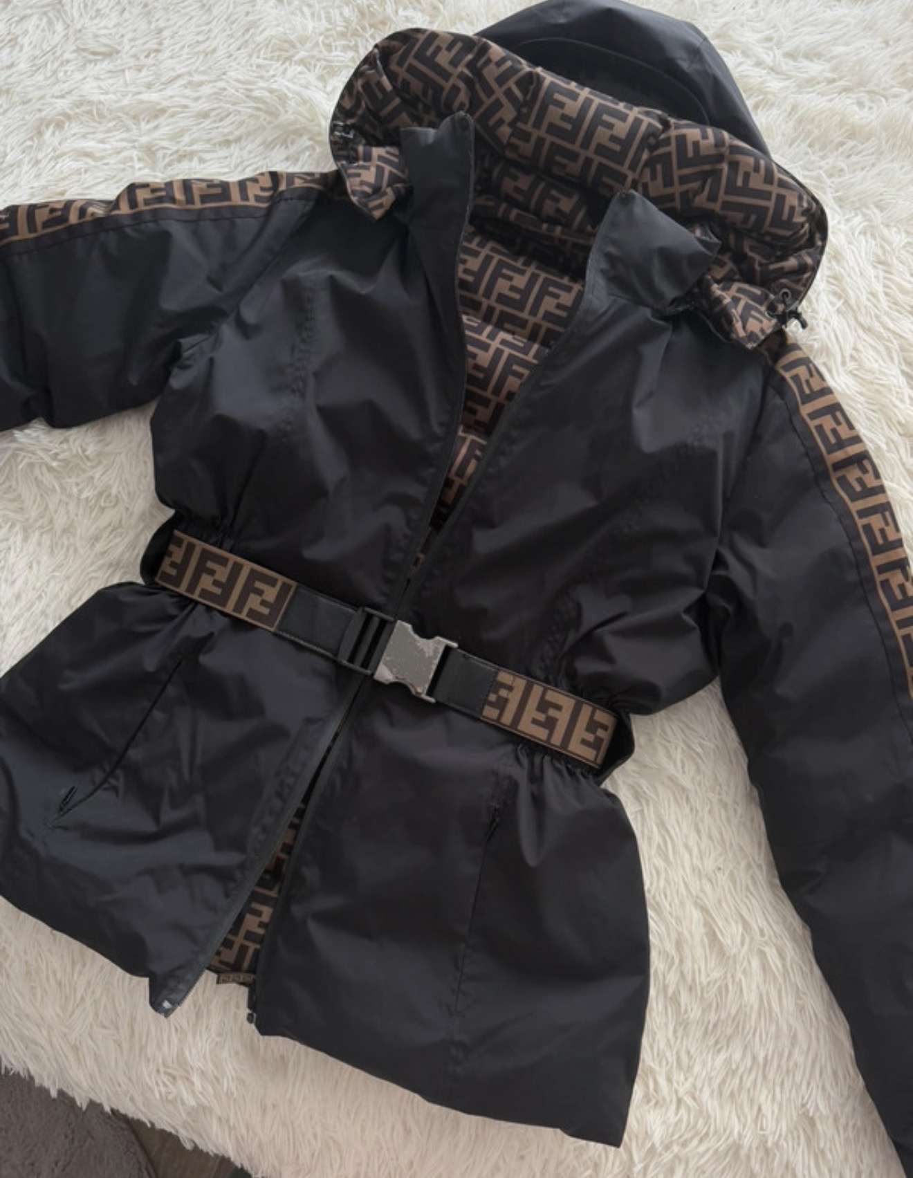 Fendi obojstranná Bunda