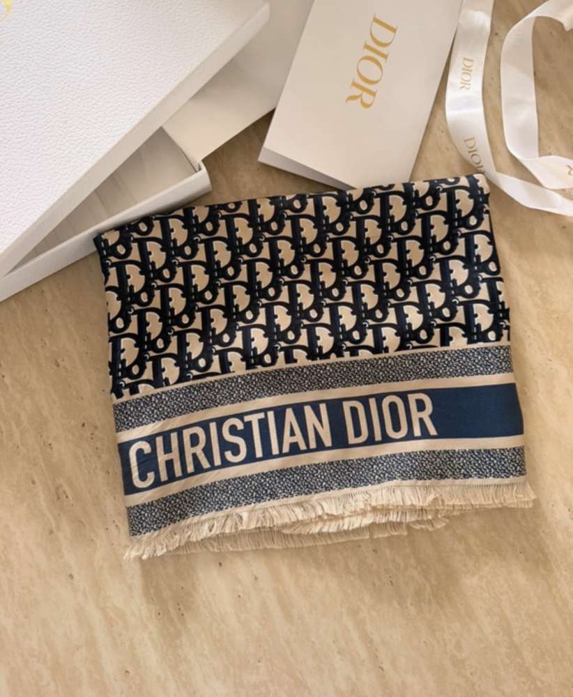 Dior šatka