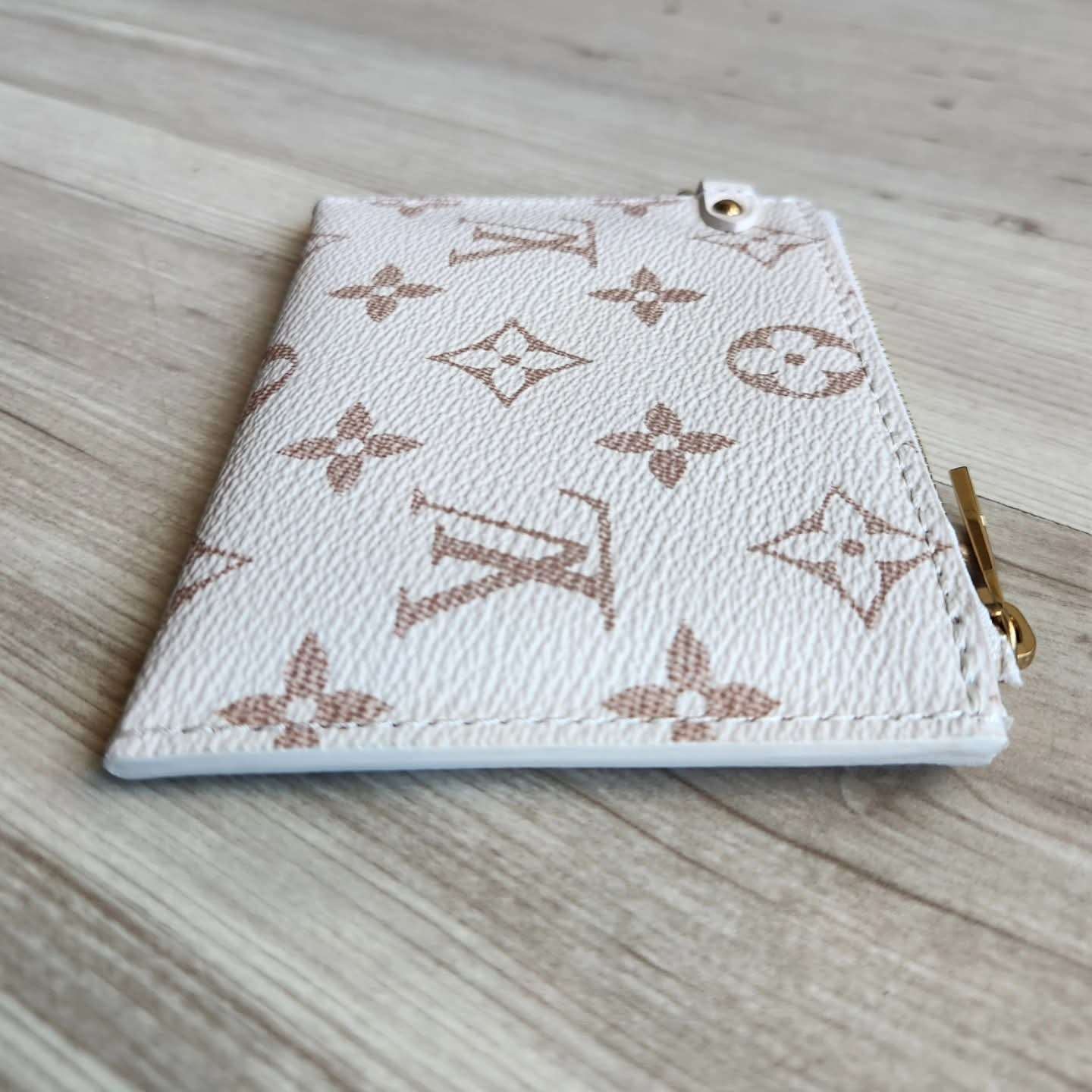 Louis Vuitton Pochette