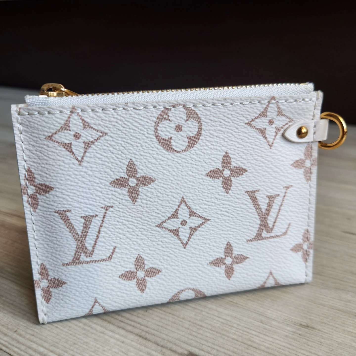 Louis Vuitton Pochette