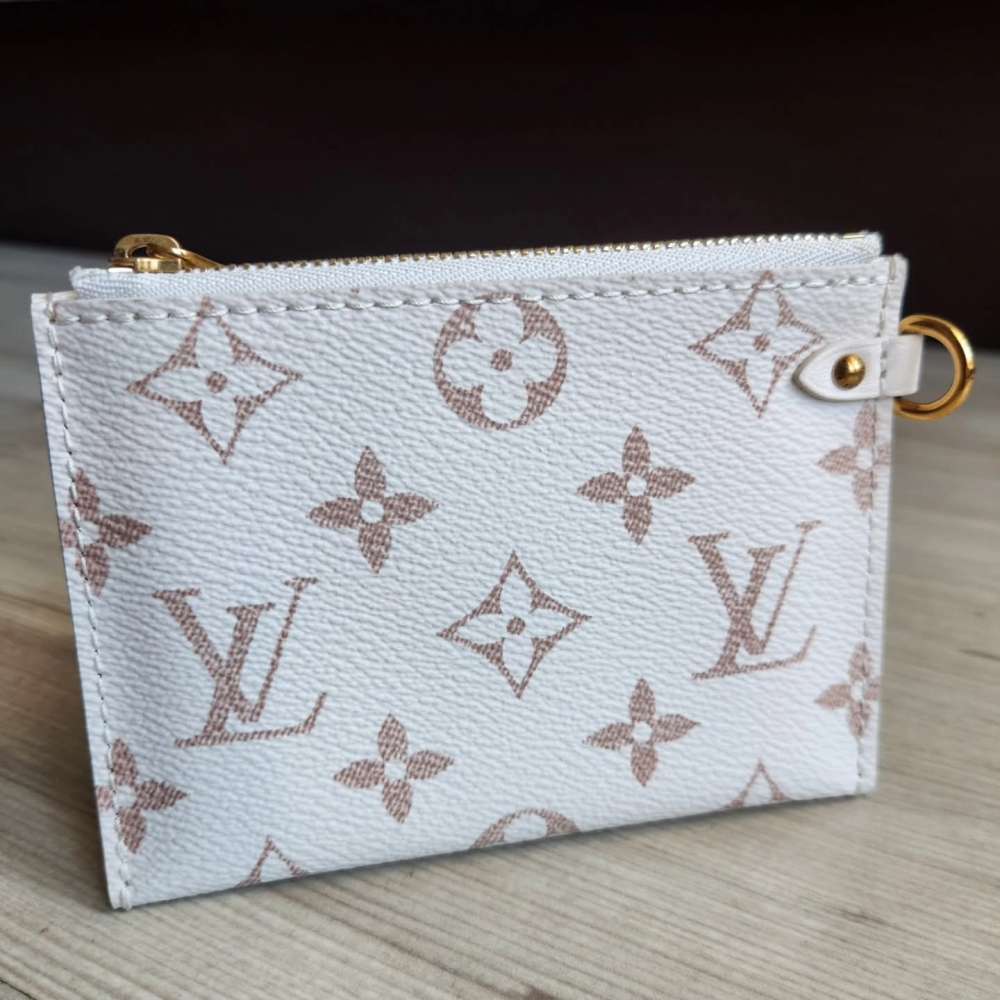 Louis Vuitton Pochette