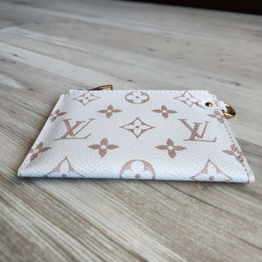 Louis Vuitton Pochette