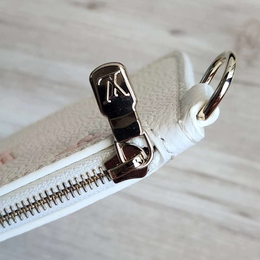 Louis Vuitton Pochette