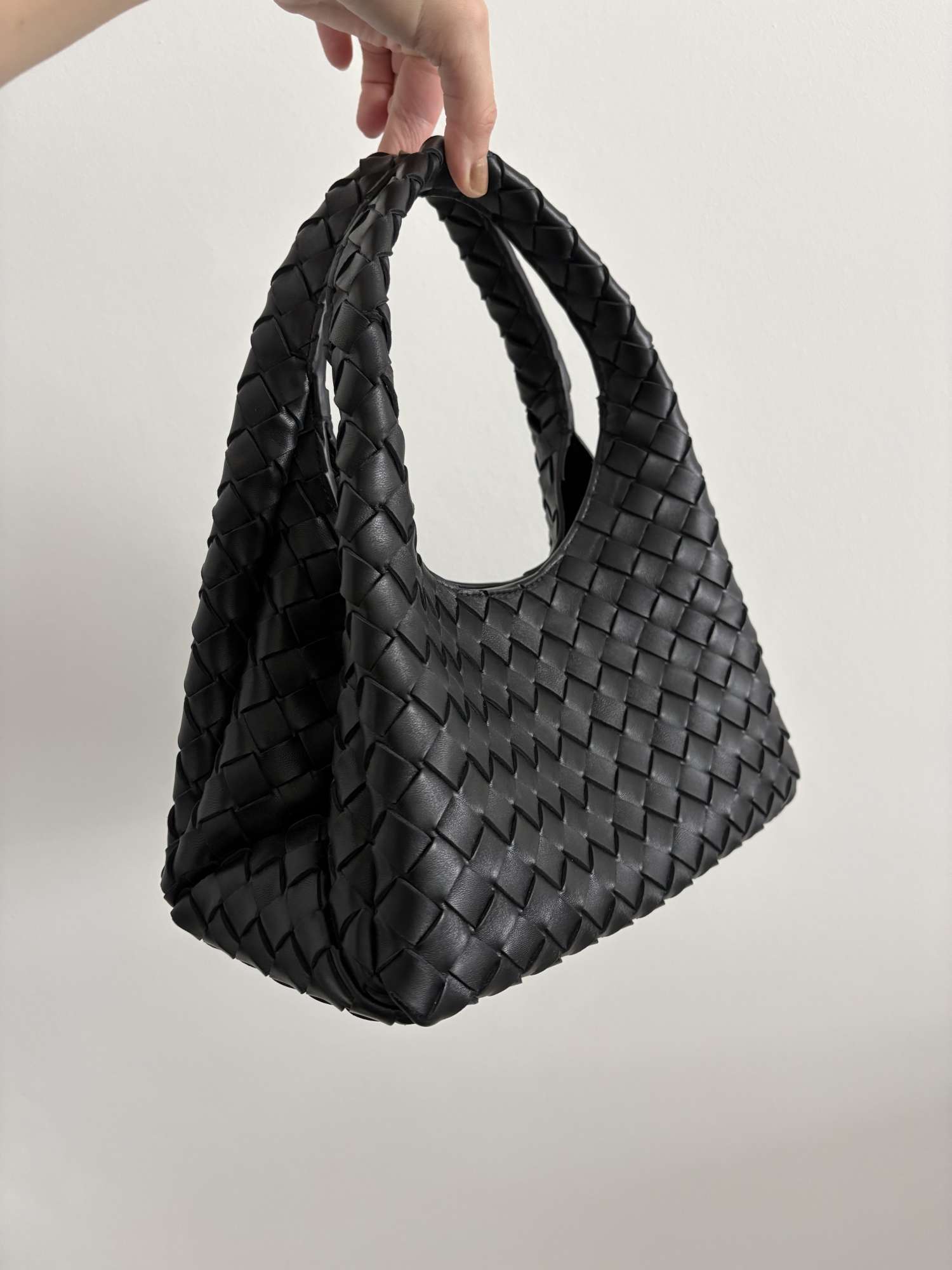 Bottega Veneta Campana small, nový model, pc 3500€