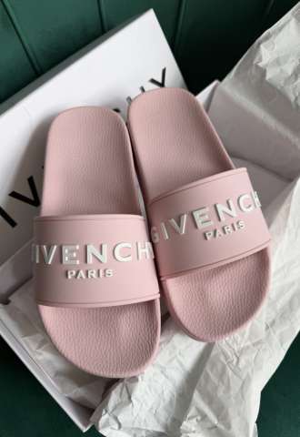 https://www.vipluxury.sk/Šľapky Givenchy