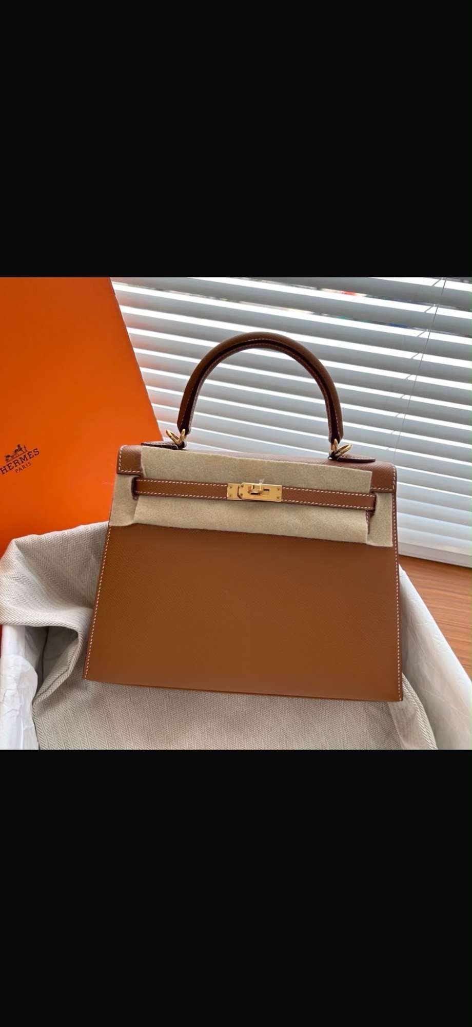 HERMÈS KELLY 25 GOLD GHW