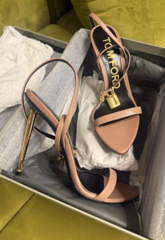 https://www.vipluxury.sk/Sandálky Tom Ford